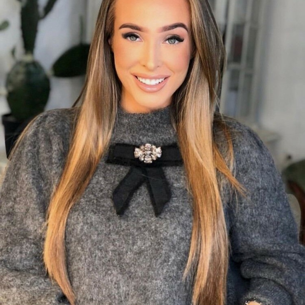 Zara bow sweater - Picture 1 of 5
